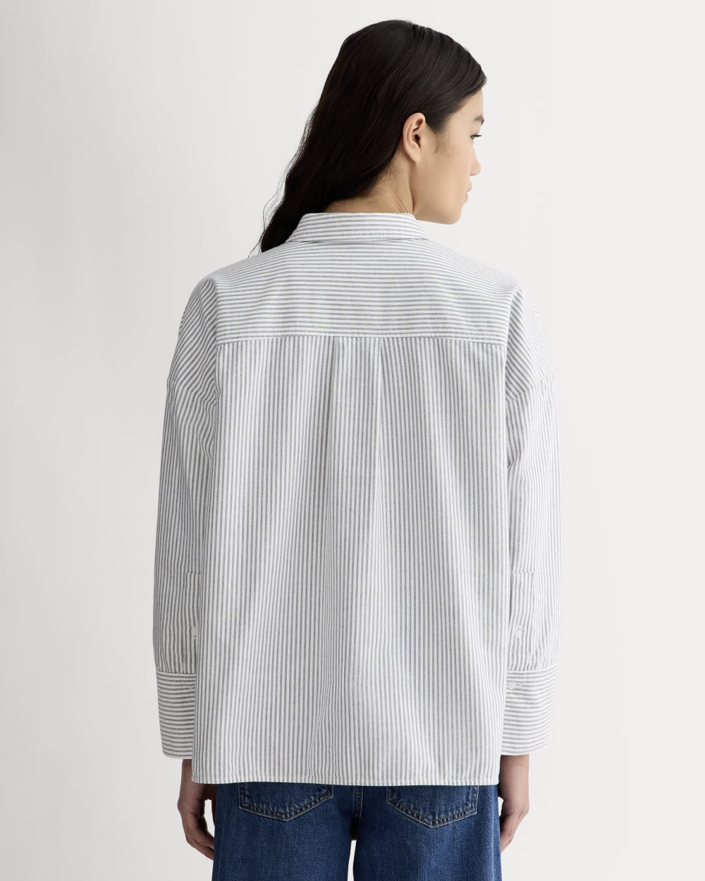 The Boxy Oxford | Black / White