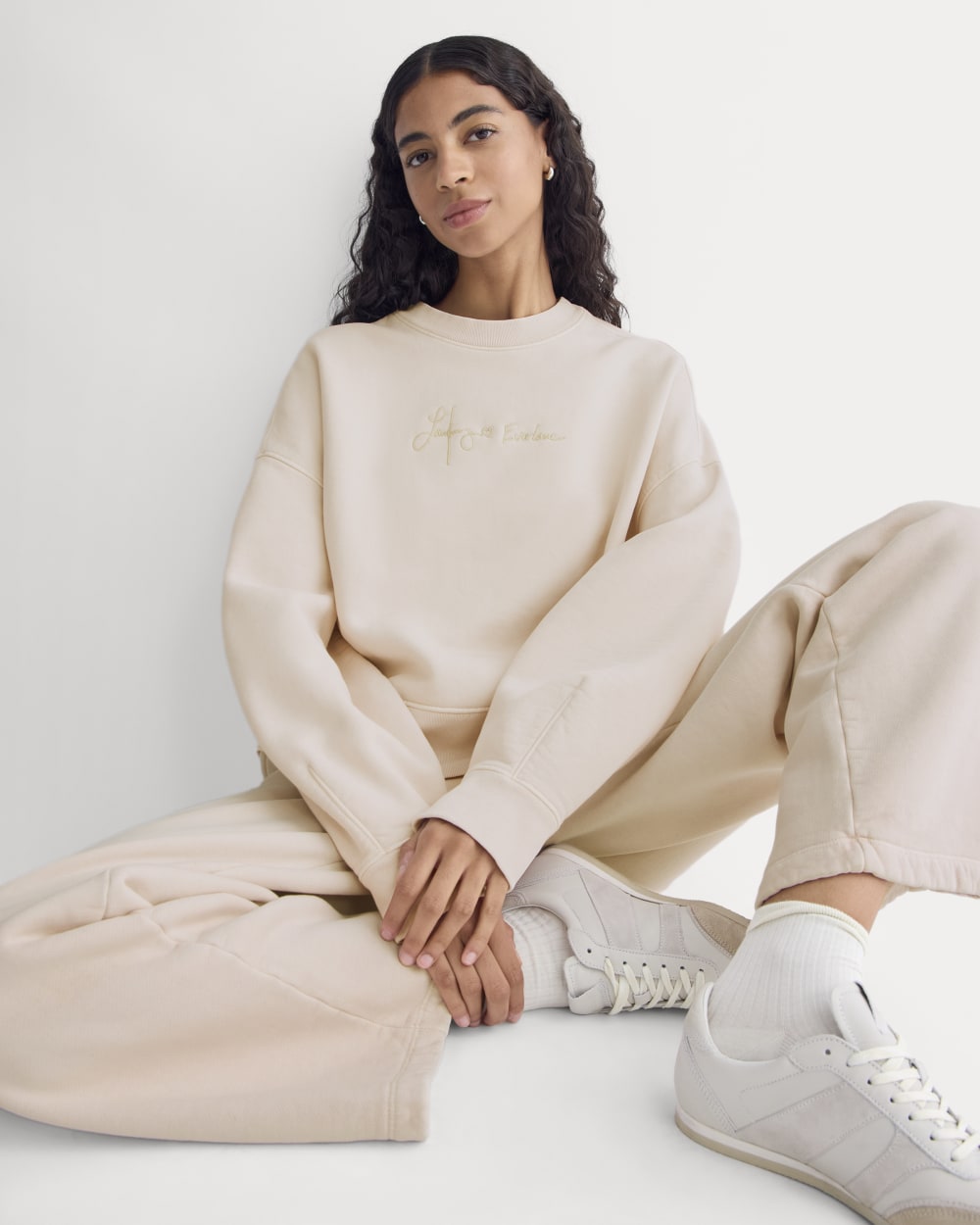 Everlane x The Laufey Foundation Cropped Sweatshirt | Pale Peony