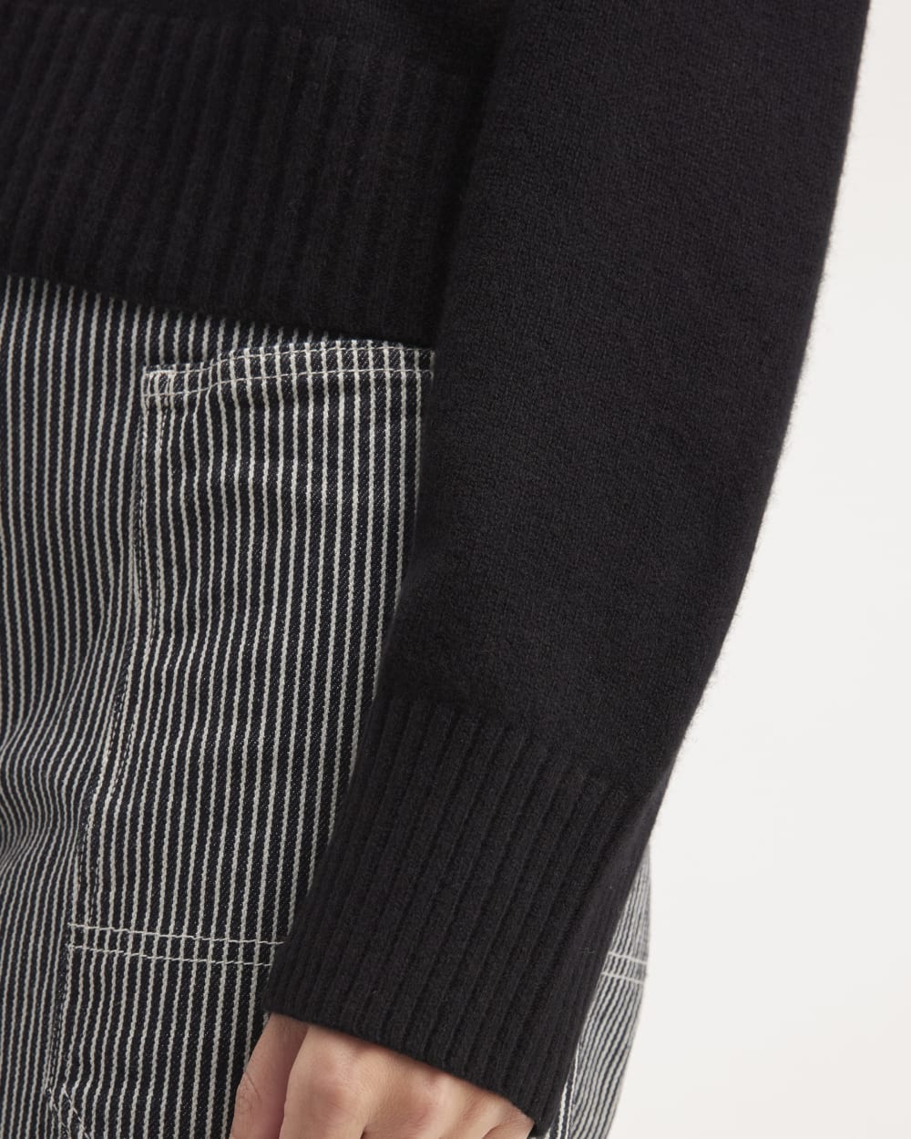 The Boxy Crew in Cashmere | Black