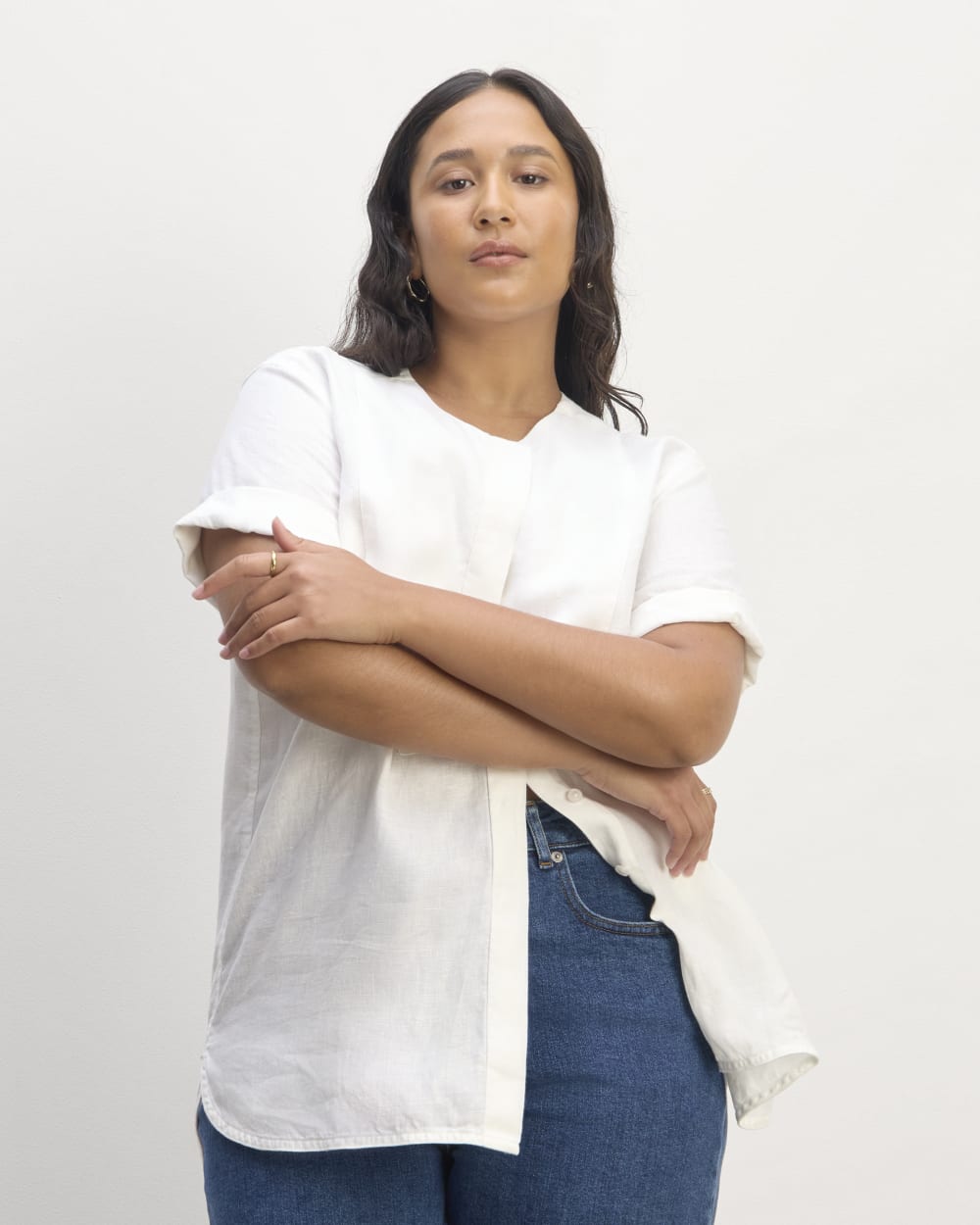 The Bib Shirt in Linen | White