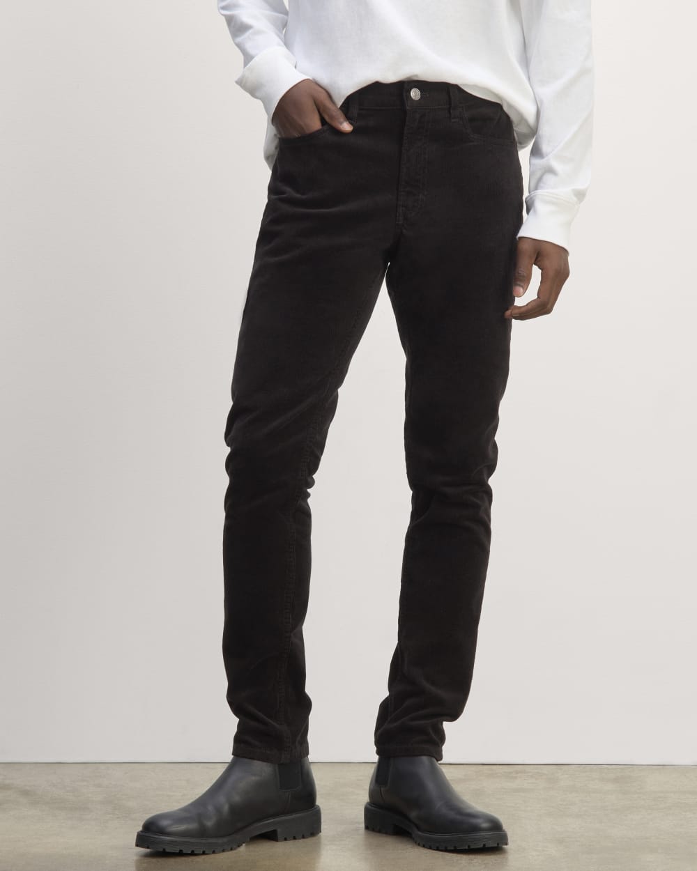 The 5-Pocket Pant in Corduroy | Black