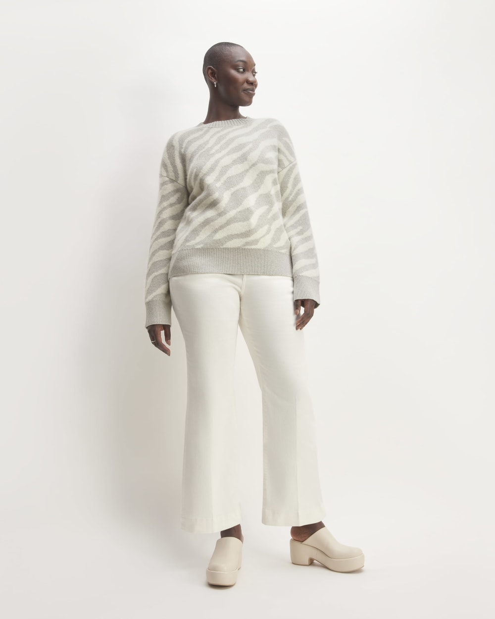 The Alpaca Tiger Jacquard Crewneck | Heathered Grey / Snow