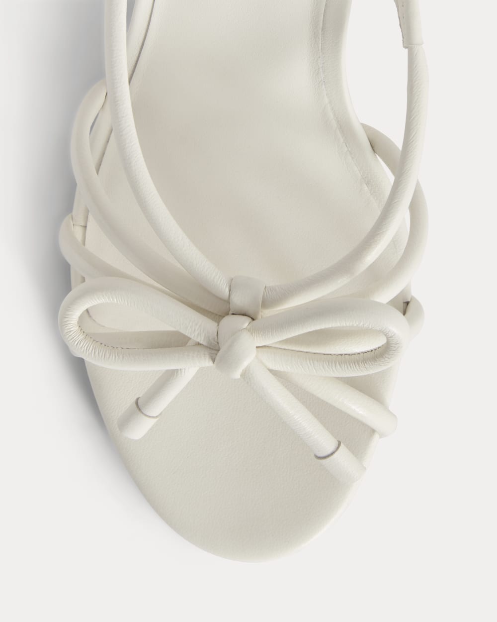 The Bow Heel | Canvas