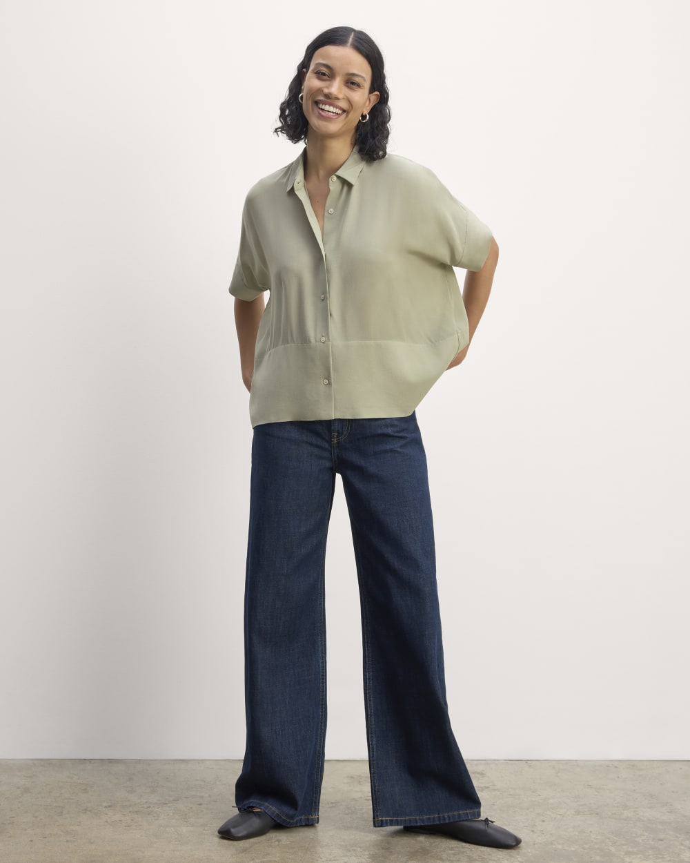 The Boxy Shirt in Washable Silk | Seagrass