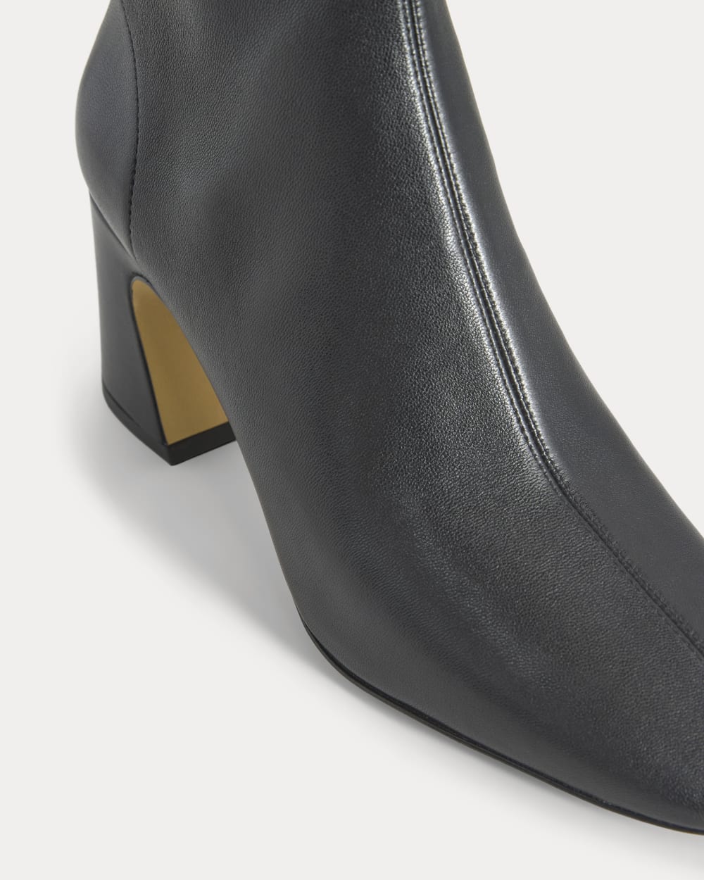 Leather Curved-Heel Boot | Black