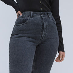 The '90s Cheeky Hourglass Jean | Washed Black | 28.5 Inseam