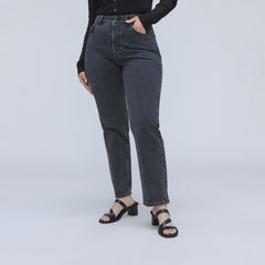The '90s Cheeky Hourglass Jean | Washed Black | 26.5 Inseam