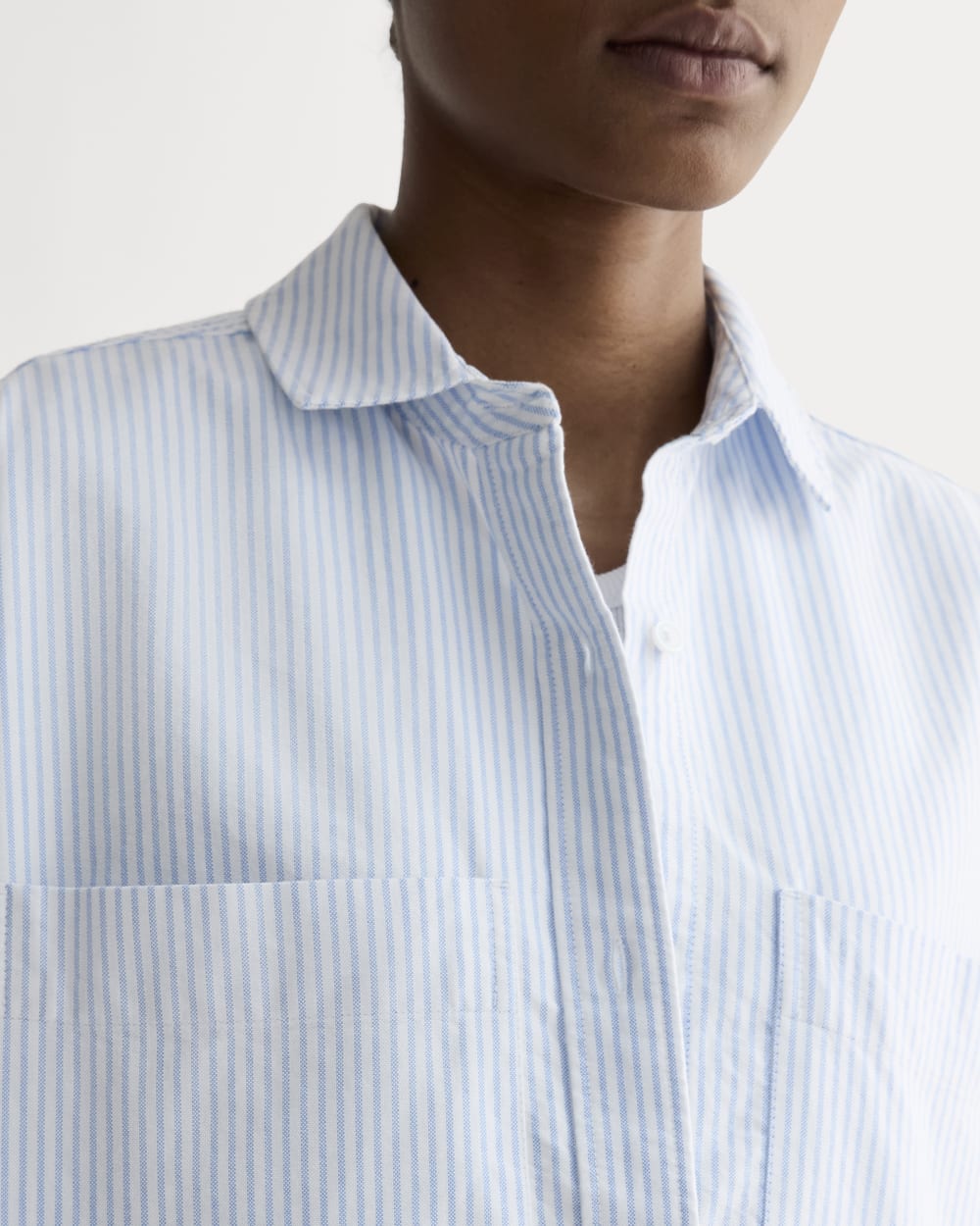 The Boxy Oxford | White / Blue