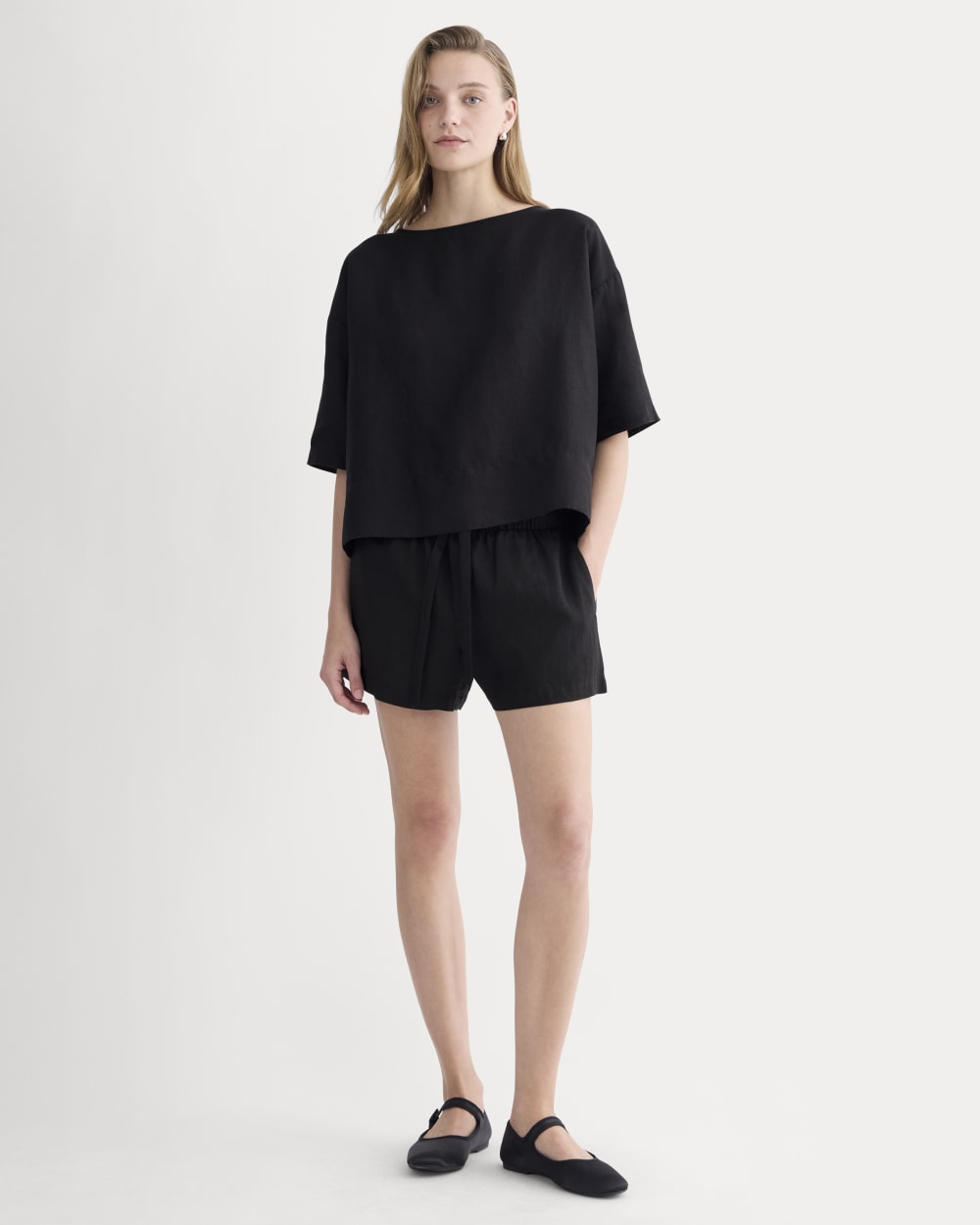 The Boatneck Top in Linen | Black