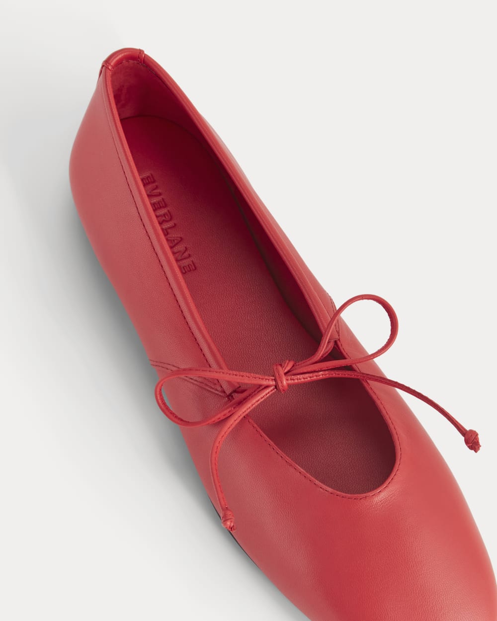Leather Keyhole Flat | Classic Red