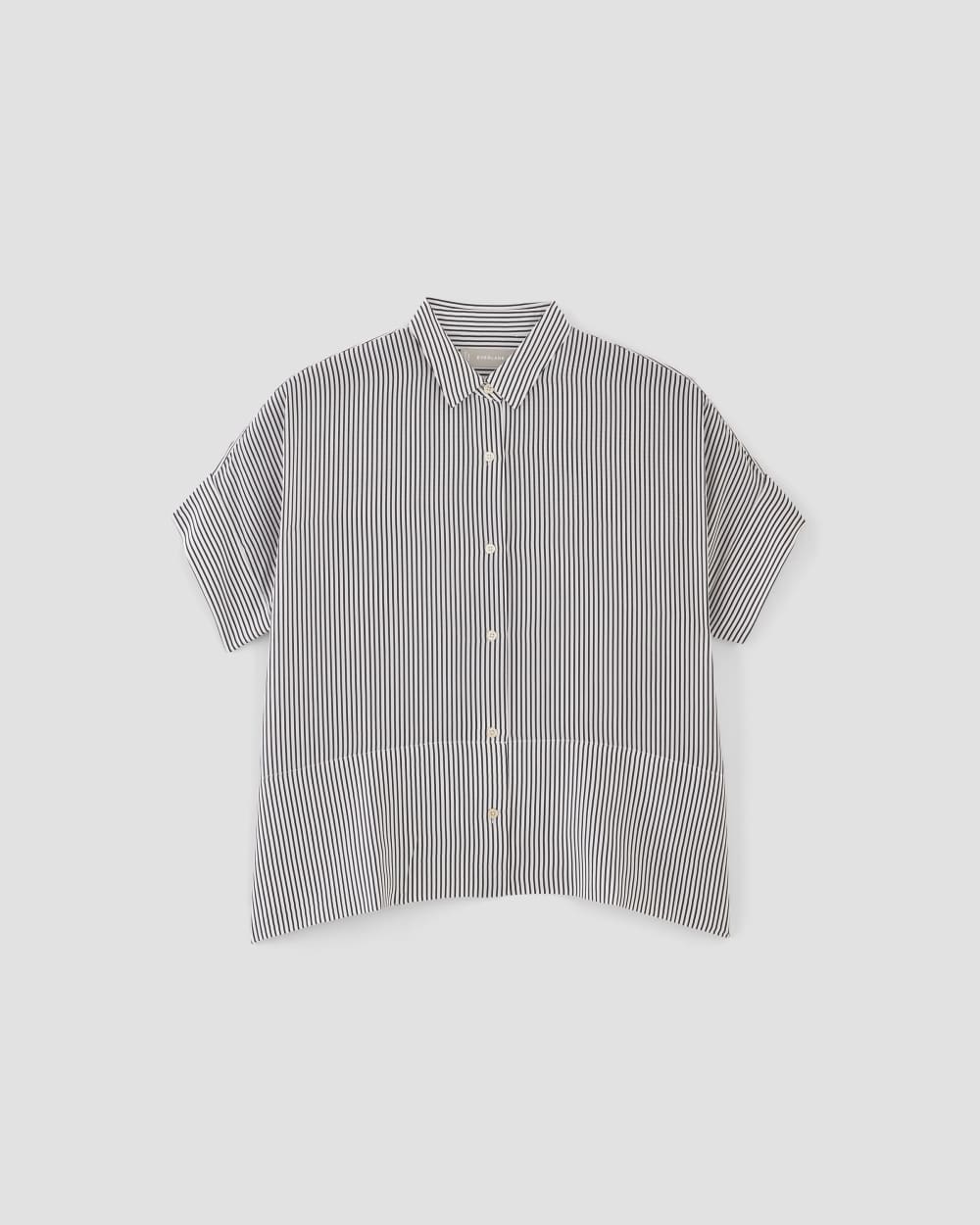The Boxy Shirt in Washable Silk | Black / White