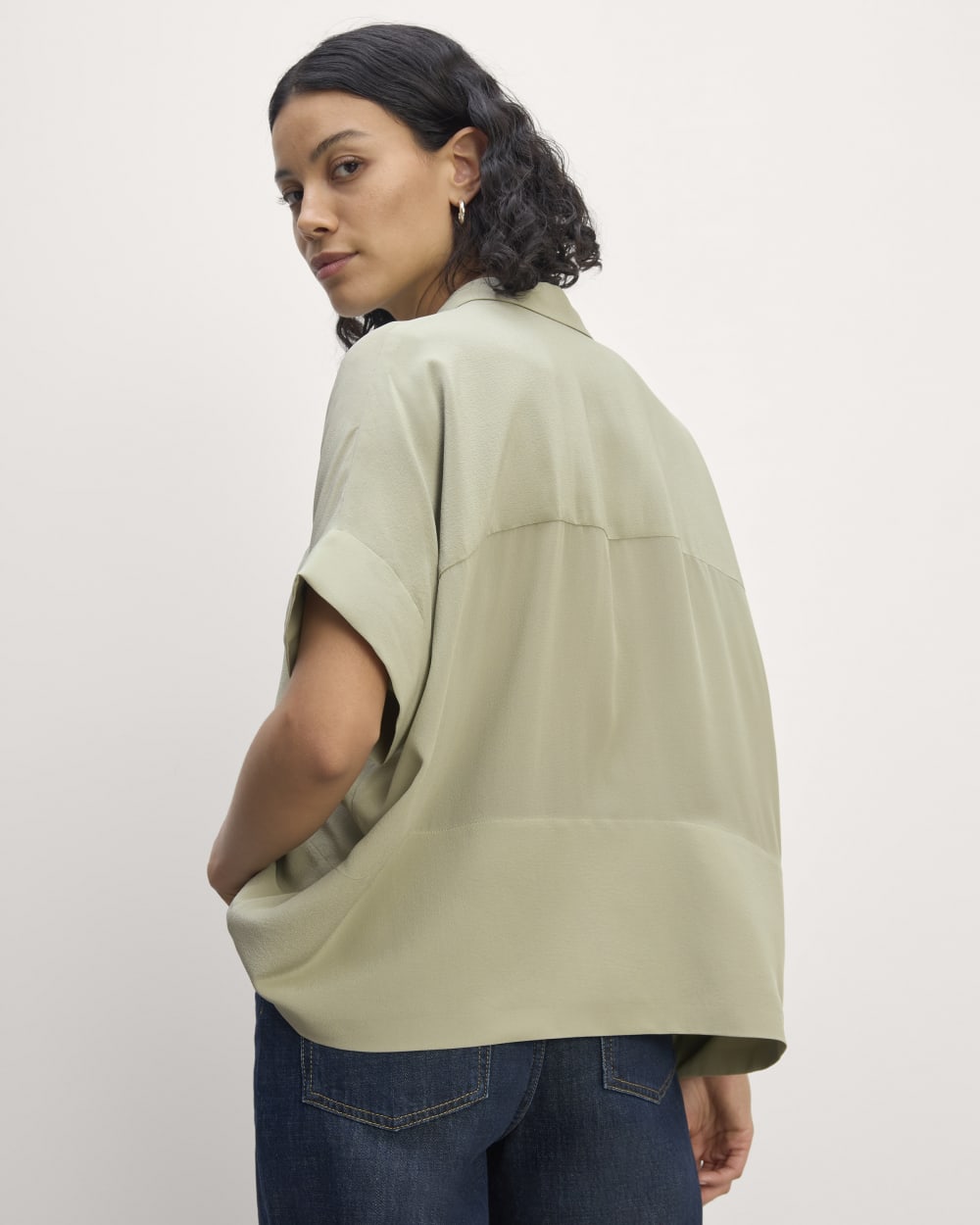 The Boxy Shirt in Washable Silk | Seagrass