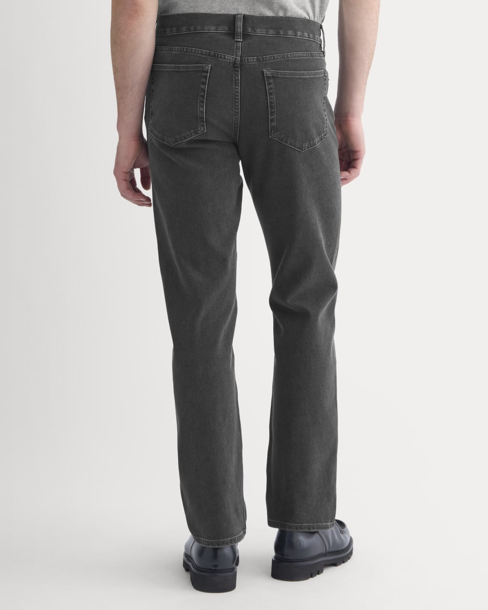 Straight-Leg Stretch Jean | Washed Black