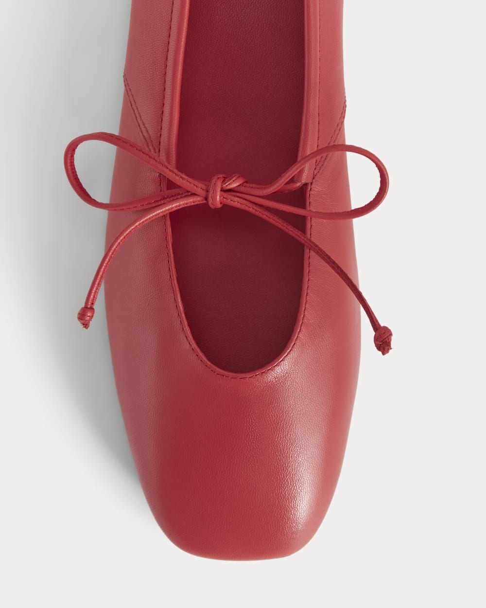 Leather Keyhole Flat | Classic Red