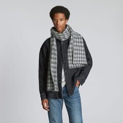 The Alpaca Patterned Scarf | Light Heather Grey / Dark Charcoal Buffalo Check