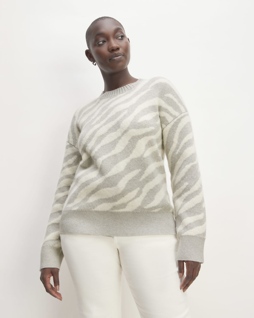 The Alpaca Tiger Jacquard Crewneck | Heathered Grey / Snow