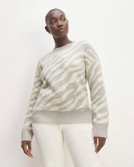 The Alpaca Tiger Jacquard Crewneck | Heathered Grey / Snow